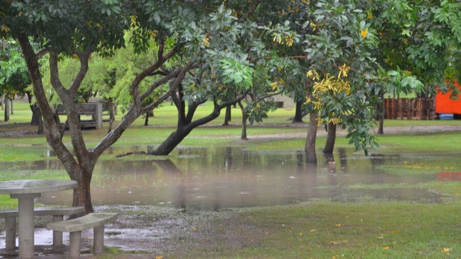 El camping de Romang luego de la lluvia caida en la madrugada de este viernes