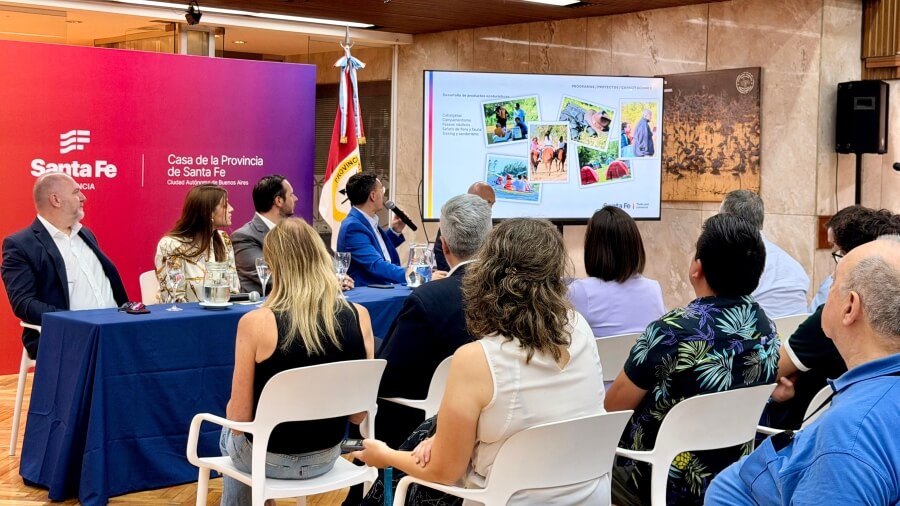 Vista general de la presentación de la XIII Fiesta Nacional de los Humedales en la Casa de Santa Fe