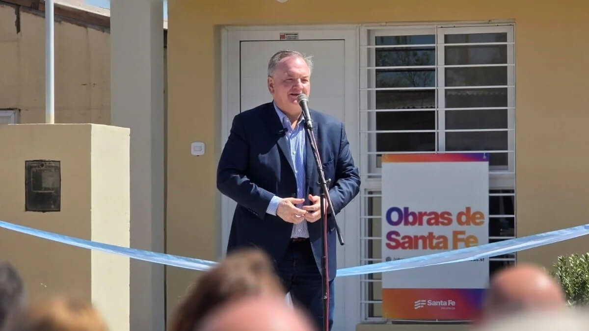 Felipe Michlig encabezó inauguración de viviendas en San Guillermo