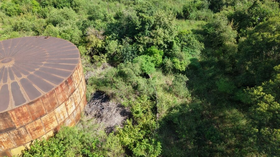 Otro sector de los predios intervenidos en Villa Ocampo, con retiro de residuos y operativos de saneamiento ambiental.