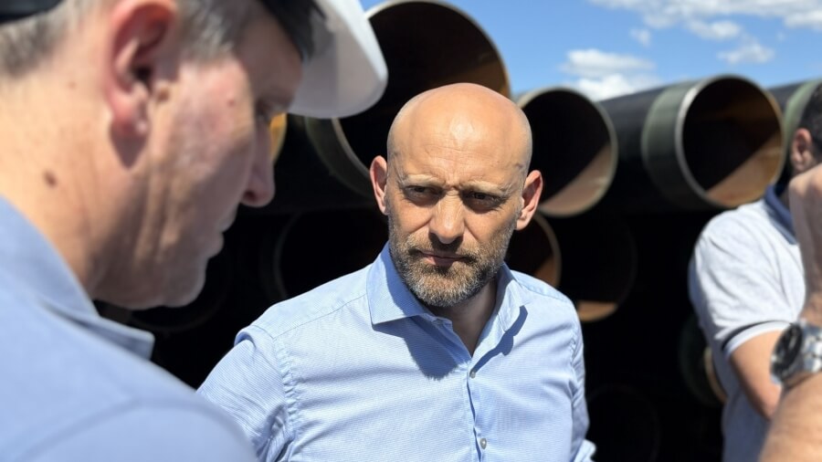 El ministro Gustavo Puccini recorriendo obras del gasoducto en el norte de Santa Fe