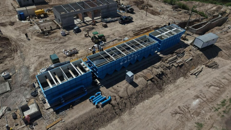 Obra de planta potabilizadora en Tostado con trabajos estructurales