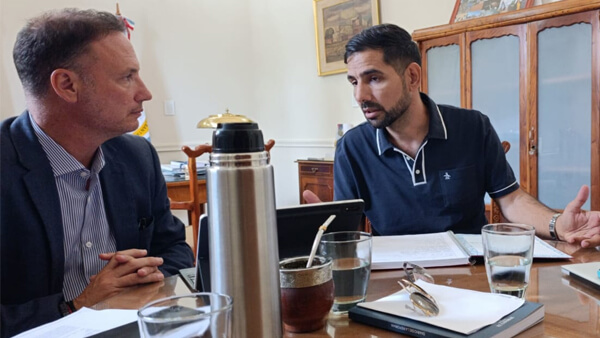 Encuentro del intendente Iván Sánchez con el ministro Lisandro Enrico por proyectos de infraestructura
