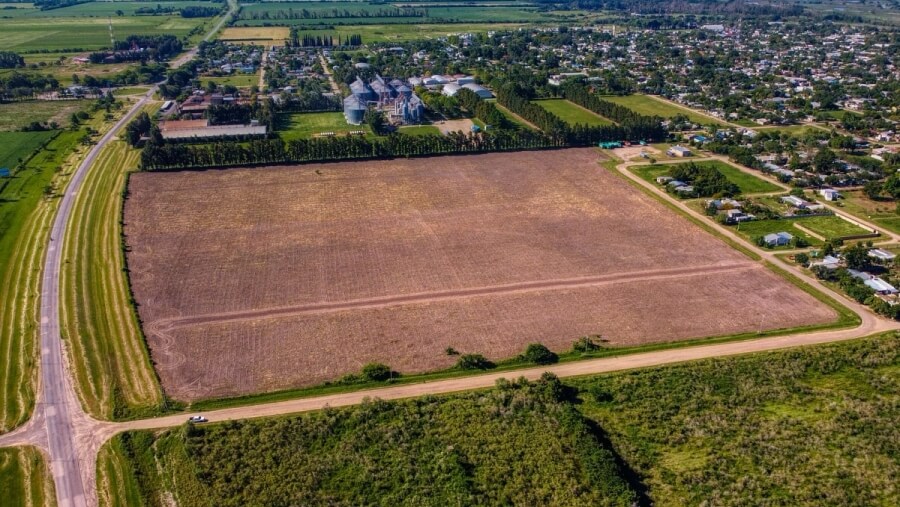 Vista aérea del Parque Industrial de Romang y sector donde se planifica la ampliación del predio productivo