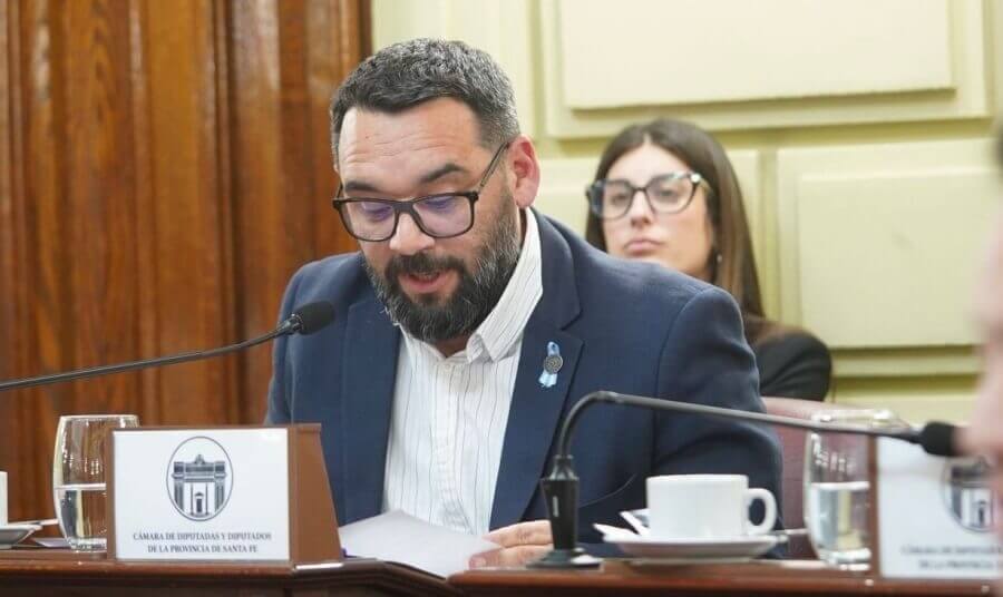 Diputado Sergio “Chiqui” Rojas durante sesión en la Cámara de Diputados de Santa Fe