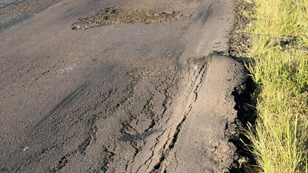 Bache profundo en la Ruta Nacional 11 en el norte de Santa Fe