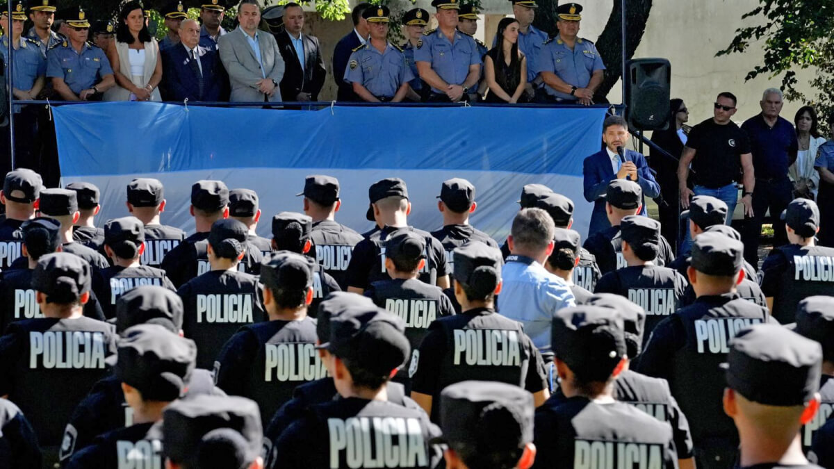Acto de puesta en funciones de 500 suboficiales de la Policía de Santa Fe en Rosario