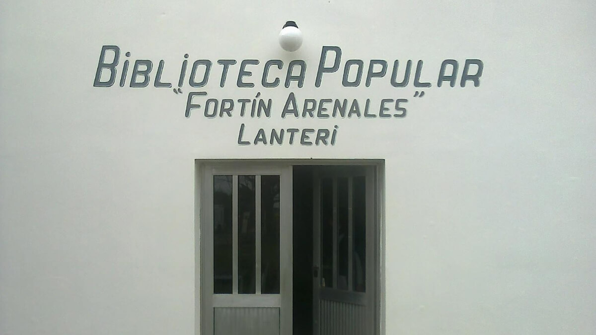 frente de la Biblioteca Popular Fortín Arenales en Lanteri Santa Fe
