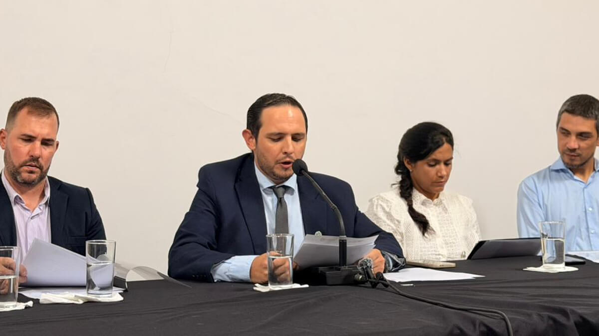 Intendente Cristian Marega brindando su discurso de apertura del 51° período de sesiones ordinarias del Concejo Municipal de Villa Ocampo