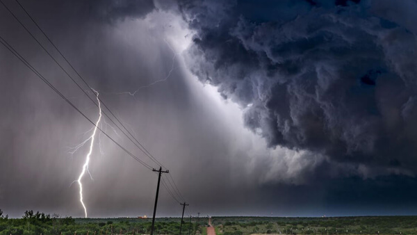 frente de tormenta con lluvias intensas sobre campo en Santa Fe pronóstico climático 2026