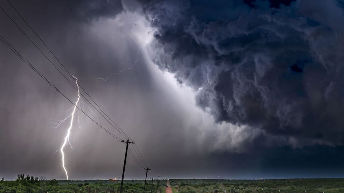 frente de tormenta con lluvias intensas sobre campo en Santa Fe pronóstico climático 2026