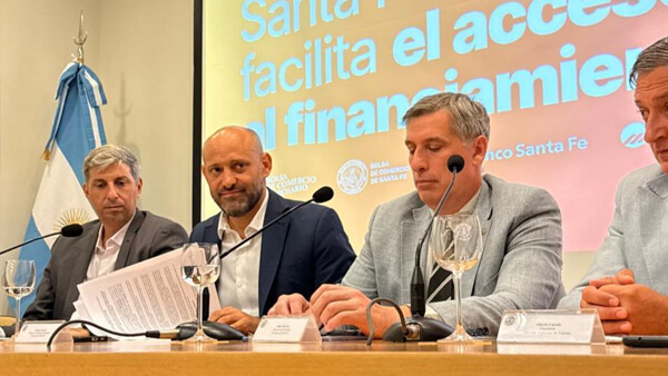 Ministros Gustavo Puccini y Pablo Olivares presentan el programa de bonificación de tasas para PyMEs en Santa Fe