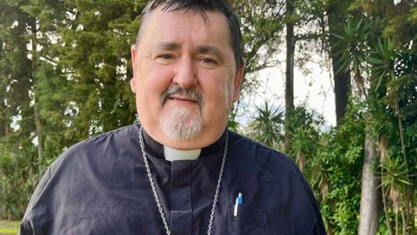 Obispo Ángel José Macín