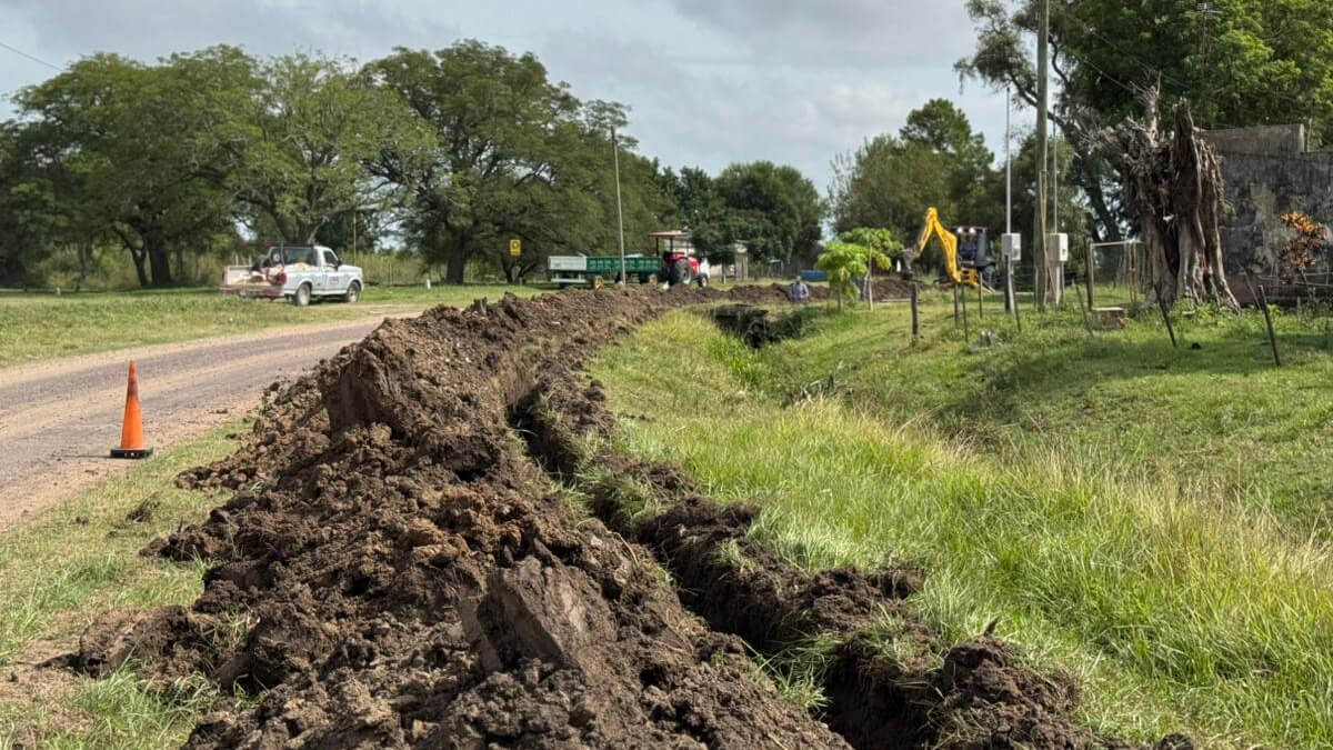 Obra de ampliación de red de agua potable en Isleta Centro con instalación de cañerías