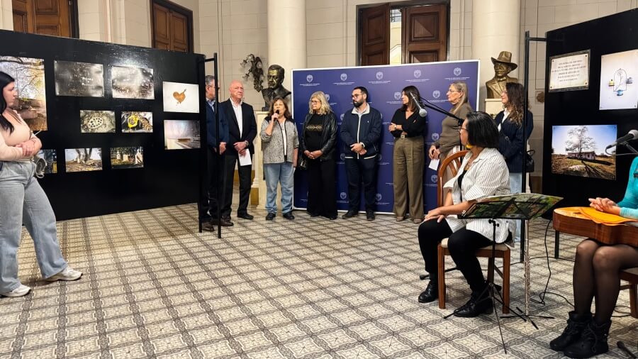 Apertura de exposición fotográfica sobre cierre de escuelas rurales en Santa Fe