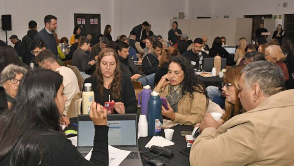 encuentro sector comercial servicios turismo Avellaneda plan estrategico 150 aniversario