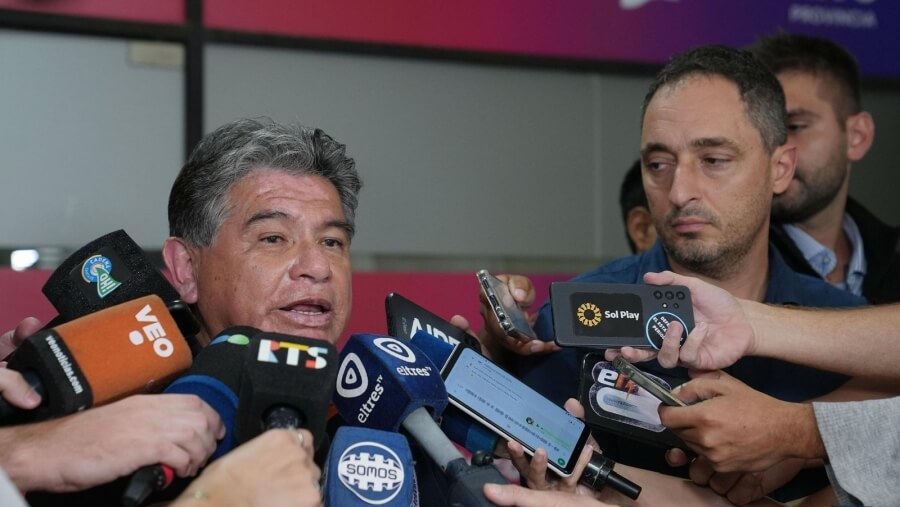 Marcos Escajadillo en conferencia sobre operativo por inundaciones en Villa Minetti