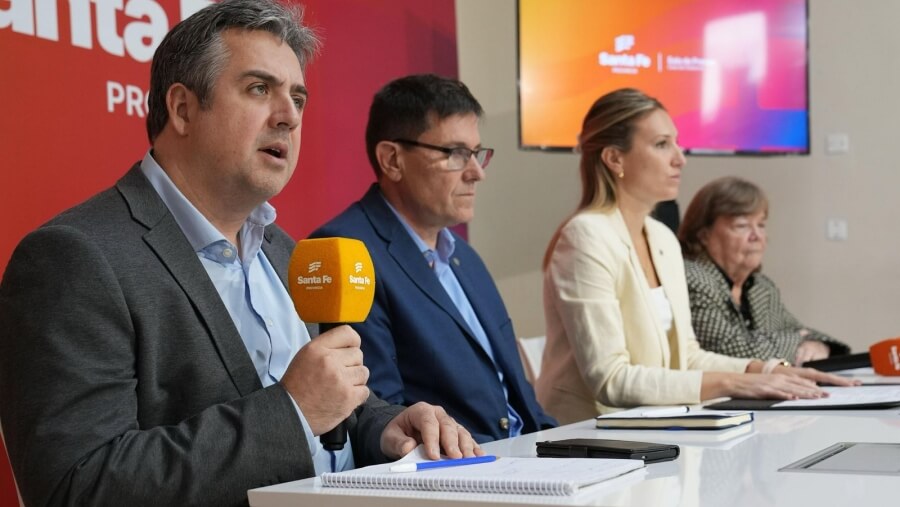 Funcionarios provinciales de Santa Fe brindan conferencia sobre amenazas en escuelas y medidas de seguridad educativa