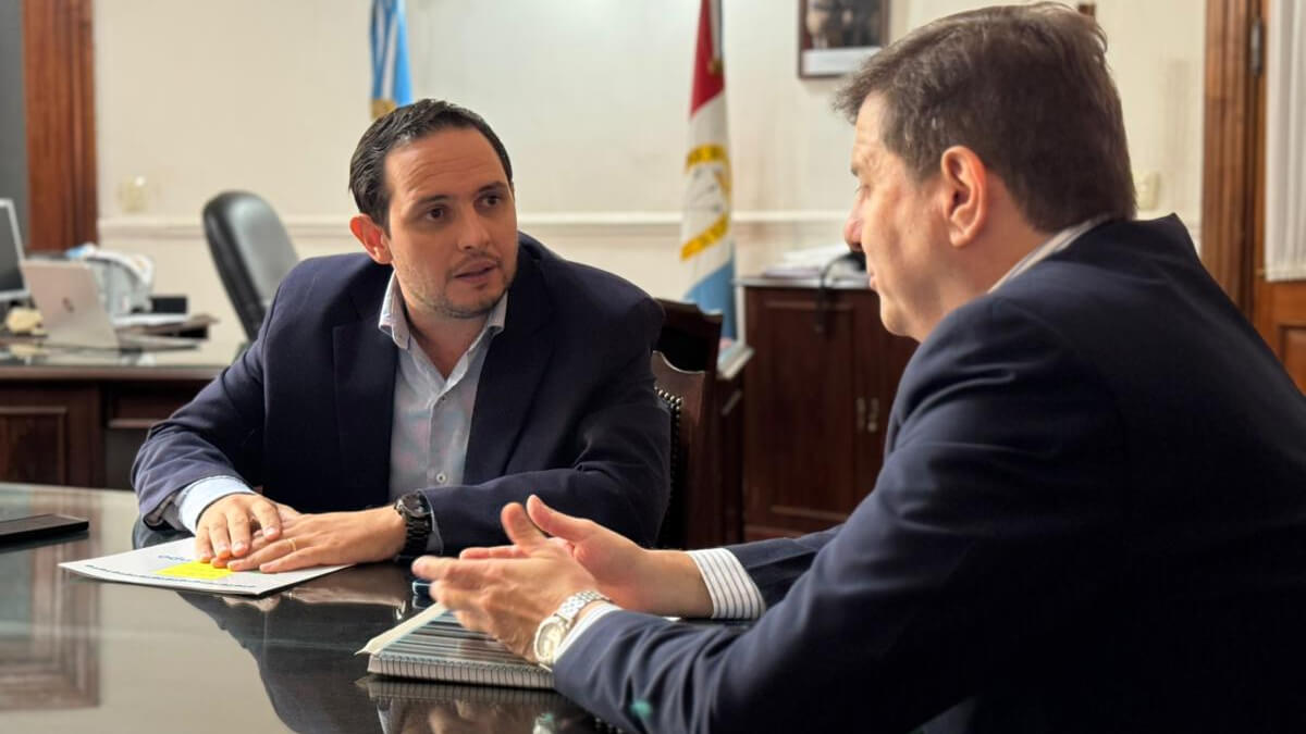 Marega reunido con Horacio Ciancio analizando obras menores y financiamiento en Santa Fe