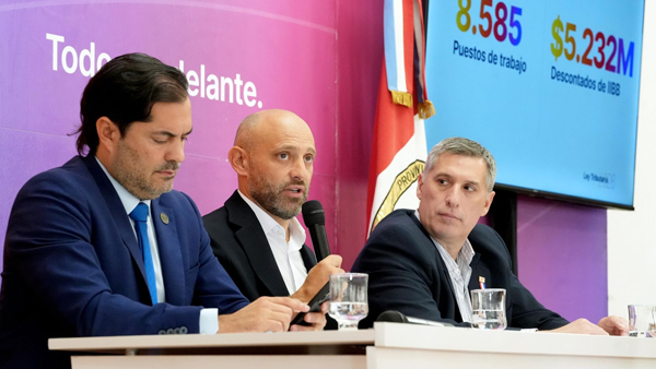 ministros provinciales presentan resultados ley tributaria 2026 santa fe empleo