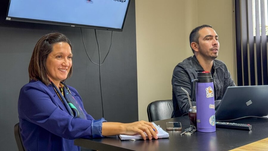 Silvio Oliva y Maricel Corgniali encabezando la reunión cultural en Villa Ocampo