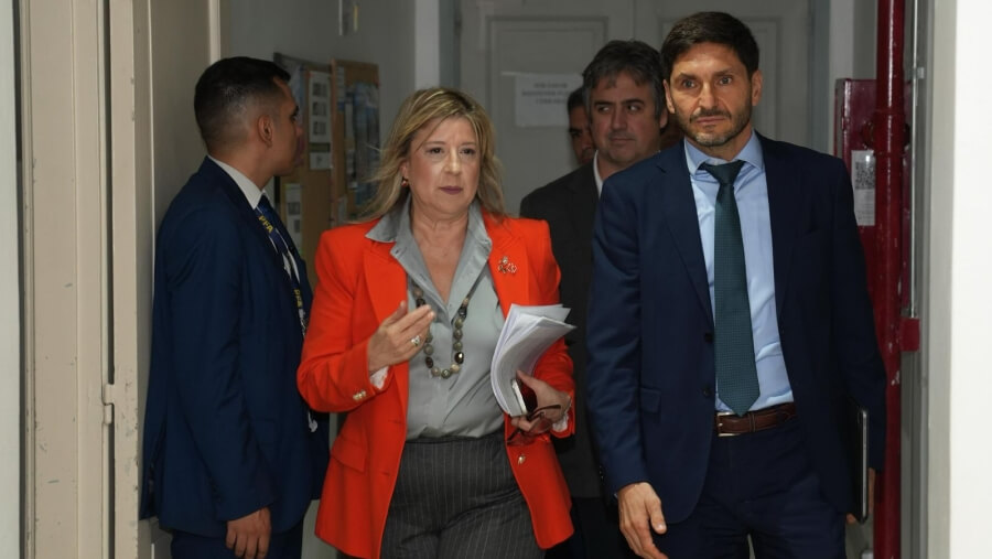 Pullaro y Monteoliva dialogan antes de conferencia sobre subculturas digitales violentas