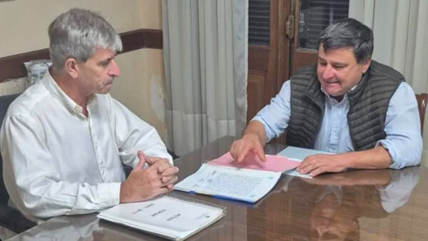 Reunión entre Roberto Giuliani y Hugo Marcucci en Santa Fe por el servicio de agua y usuarios deudores