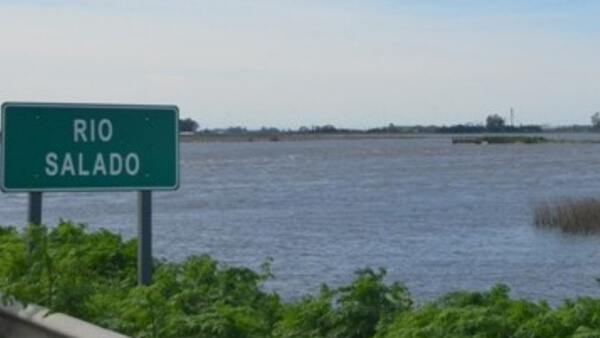 río salado crecida monitoreo cartel ruta santa fe nivel del agua