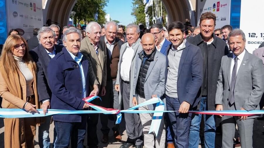 Corte de cintas en la inauguración oficial de TodoLáctea 2026 en San Francisco