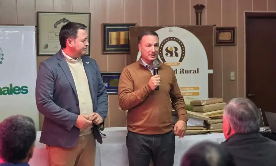 Lisandro Enrico durante el acto de licitación de obras de canales troncales