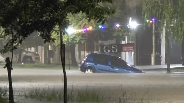 Calles anegadas por lluvias intensas en Reconquista durante abril