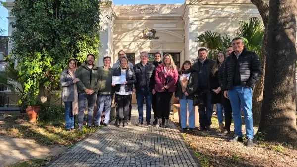 Felipe Michlig encabezó entrega de aportes FANI en la Escuela Sagrada Familia de Ceres