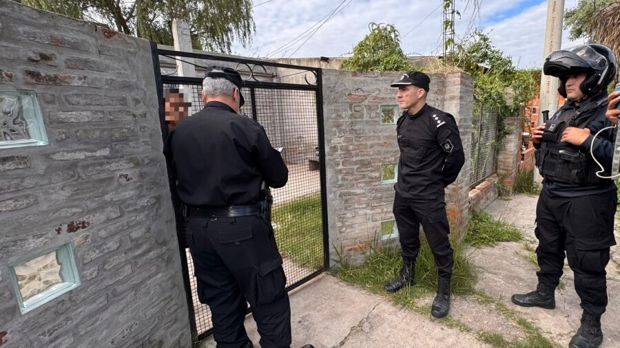 operativas policia santa fe entrega intimaciones a padres