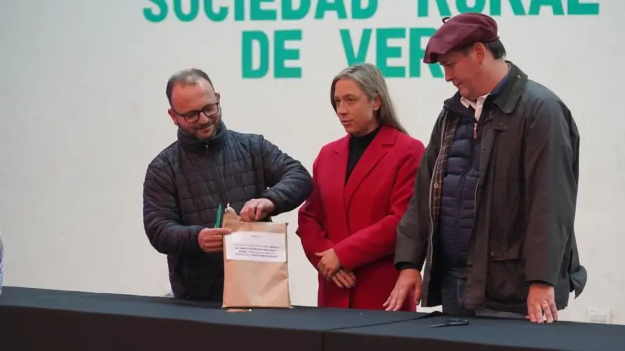 Apertura de sobres de la licitación para la limpieza y recuperación de canales troncales en el norte de Santa Fe