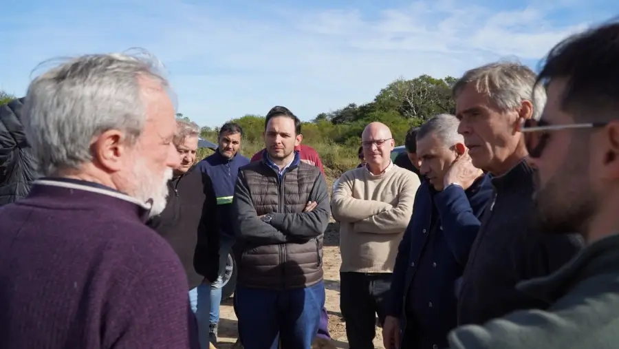 Autoridades inspeccionan obras de infraestructura vinculadas al corredor de acceso a Puerto Ocampo.
