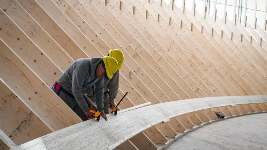 Construcción de la pista de madera del Velódromo de Rafaela para los Juegos Suramericanos 2026