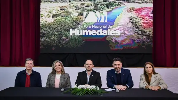 Mesa principal del 6° Foro Nacional de Humedales desarrollado en Villa Ocampo
