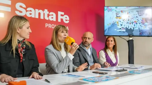 Funcionarios del Gobierno de Santa Fe presentan el programa Vacaciones Copadas con actividades gratuitas para el receso invernal.