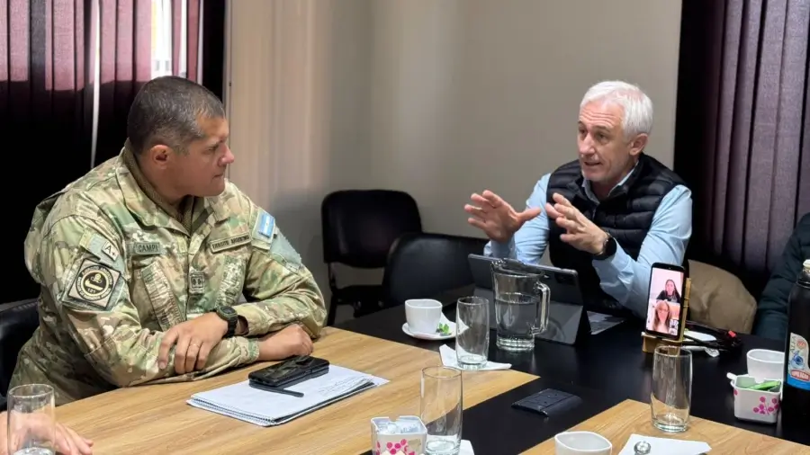 Reunión técnica en Villa Ocampo para avanzar en el proyecto de acceso a Puerto Ocampo