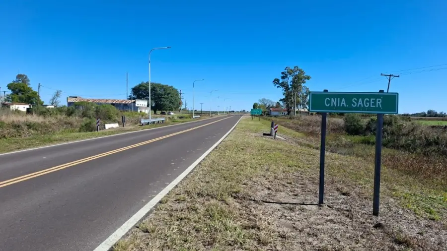 La Ruta Provincial Nº 36 totalmente pavimentada en su paso por Colonia Sager, entre Vera y Romang, en el norte de la provincia de Santa Fe.