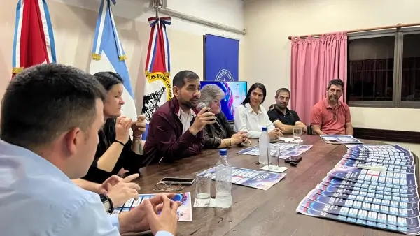 Intendente Iván Sánchez durante la presentación del cronograma del 146° aniversario de Las Toscas