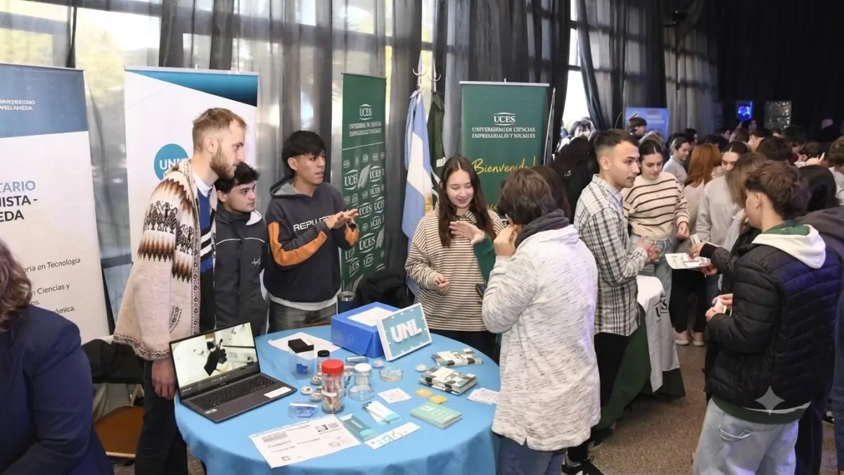 Estudiantes participan de la jornada Yo Elijo organizada por la Municipalidad de Avellaneda