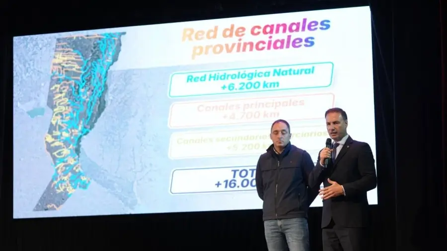 El ministro Lisandro Enrico presenta las obras ejecutadas en la red de canales provinciales durante la jornada de prevención ante el fenómeno El Niño en Santa Fe.