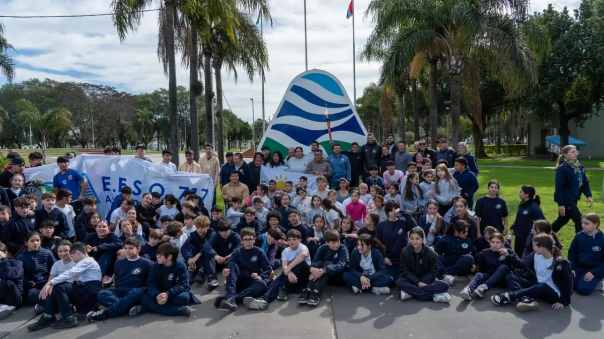 Avellaneda recibió la Antorcha Suramericana en la previa de los Juegos 2026