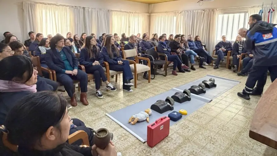 Capacitación en primeros auxilios y RCP para personal municipal de Avellaneda