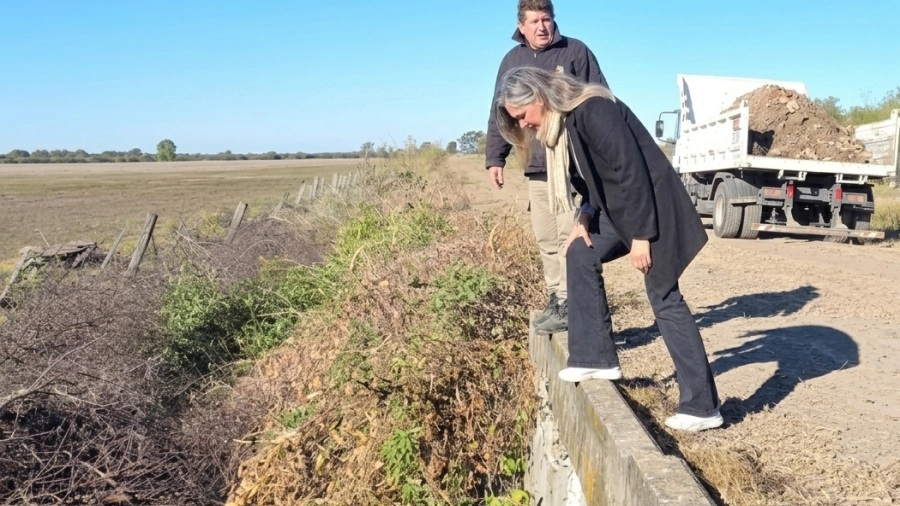 Carla Maurencig recorre la zona donde se realizan tareas de prevención en La Sarita