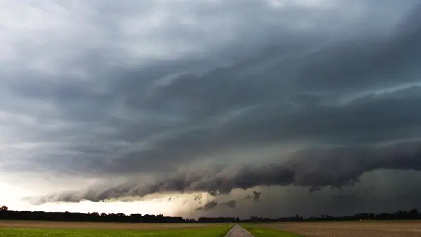 Frente de tormenta sobre un campo del norte de Santa Fe