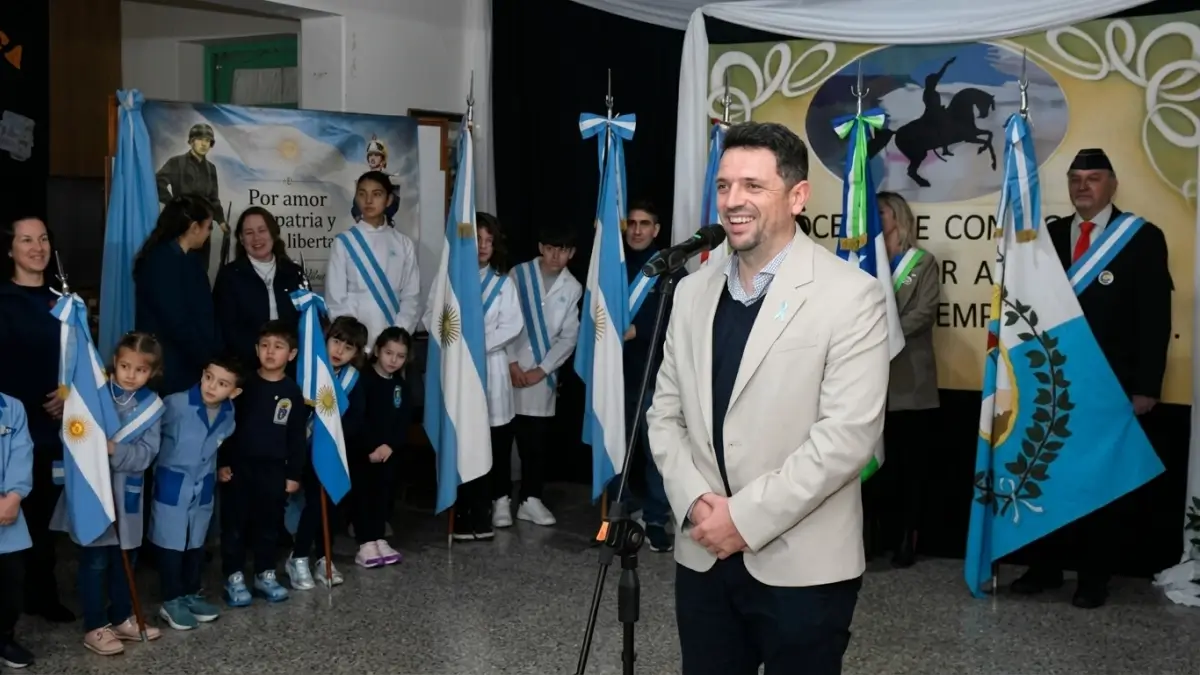 Gonzalo Braidot durante el acto por San Martín en Avellaneda