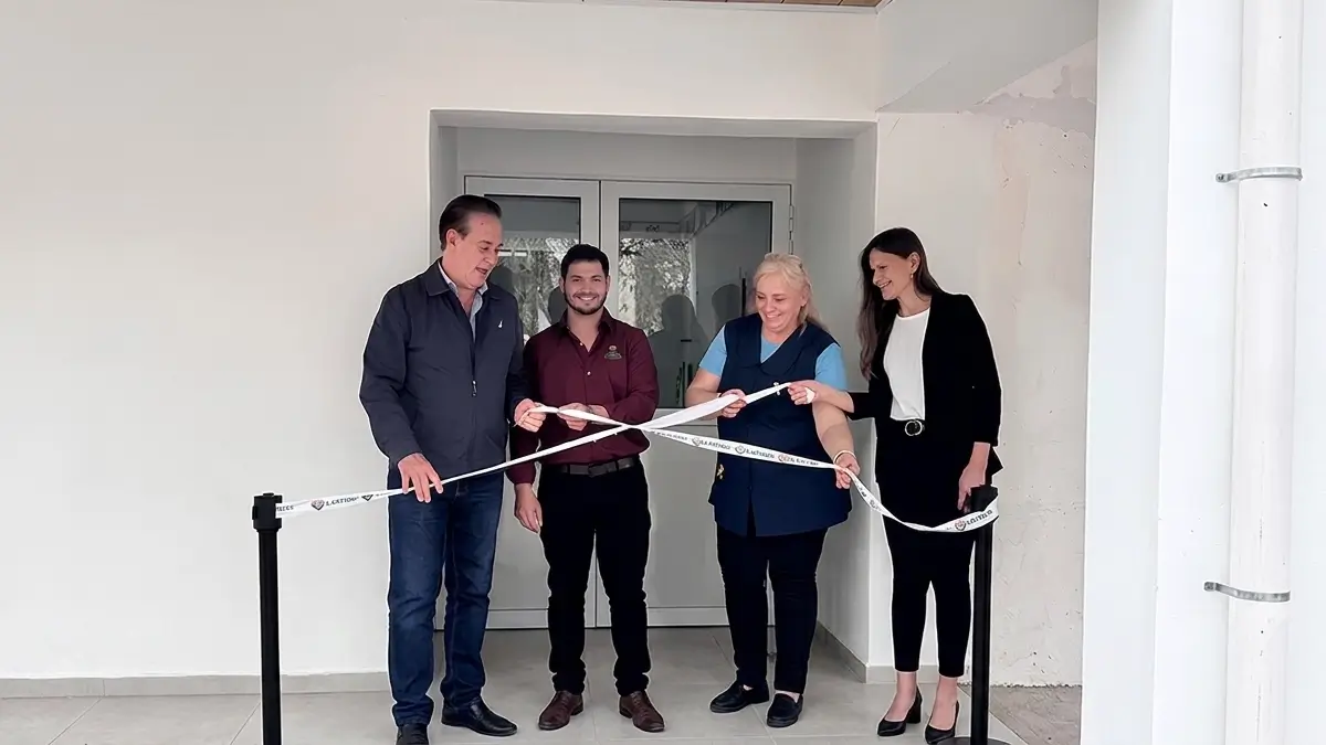 Inauguración del nuevo salón en la Escuela Primaria N.º 6215 de Lanteri junto a Orfilio Marcón, Williams Sandrigo y autoridades escolares