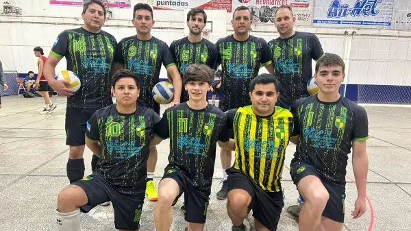 Equipo de Juventud de Malabrigo campeón de la Liga Costera de Vóley 2026
